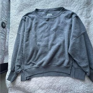 AE Oversized Big Hug Reverse
Fleece Sweatshirt size M